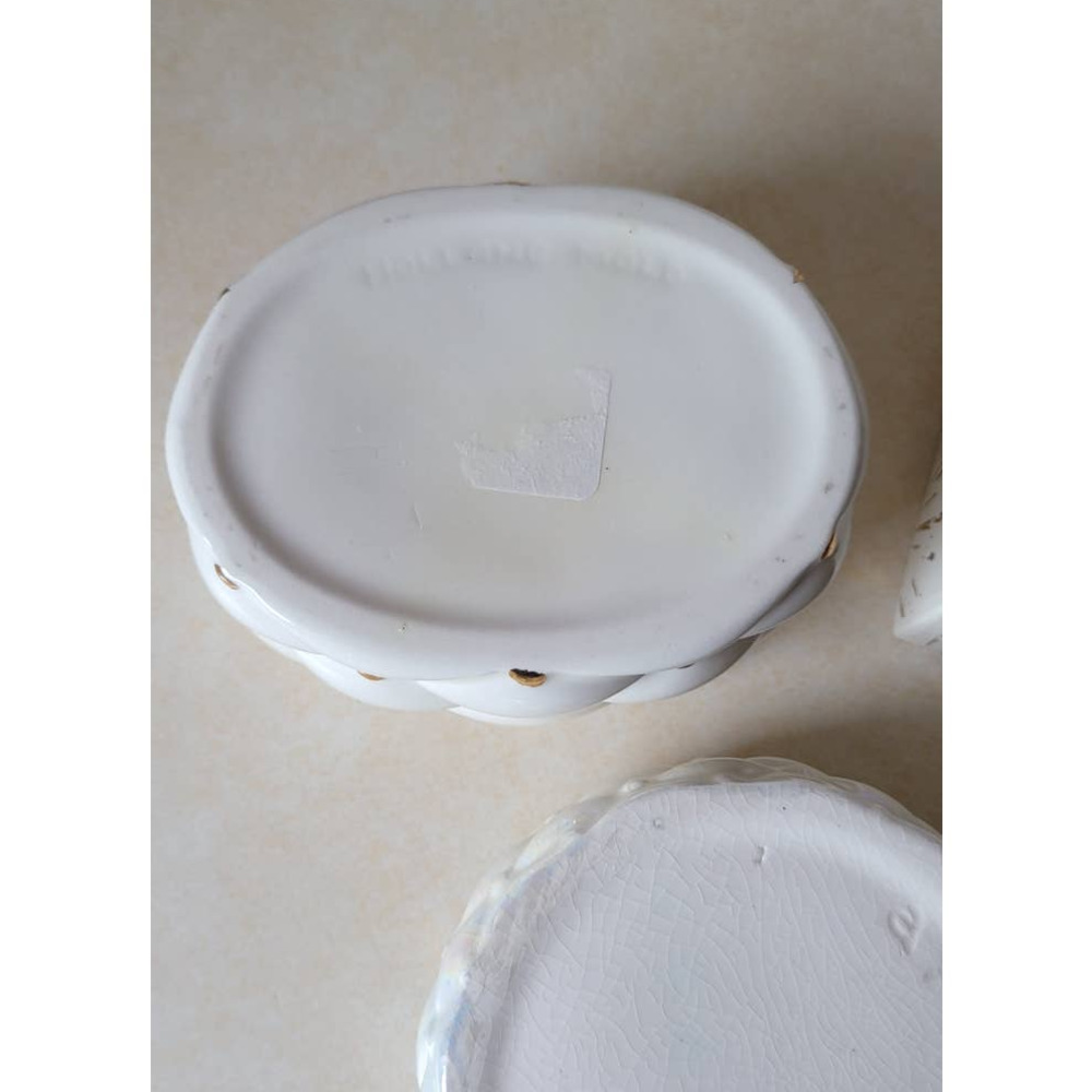 Set of Four White and Gold Trinket Boxes Porcelain 2 Vintage - Picture 6 of 14